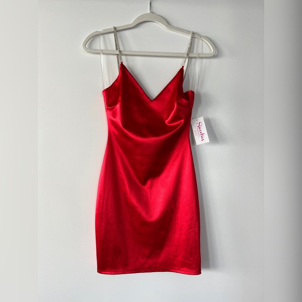 BEAUTIFUL RED DRESS